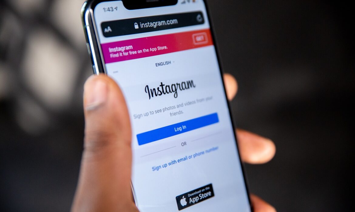 How to Effectively Use Instagram Stories for Brand Promotion